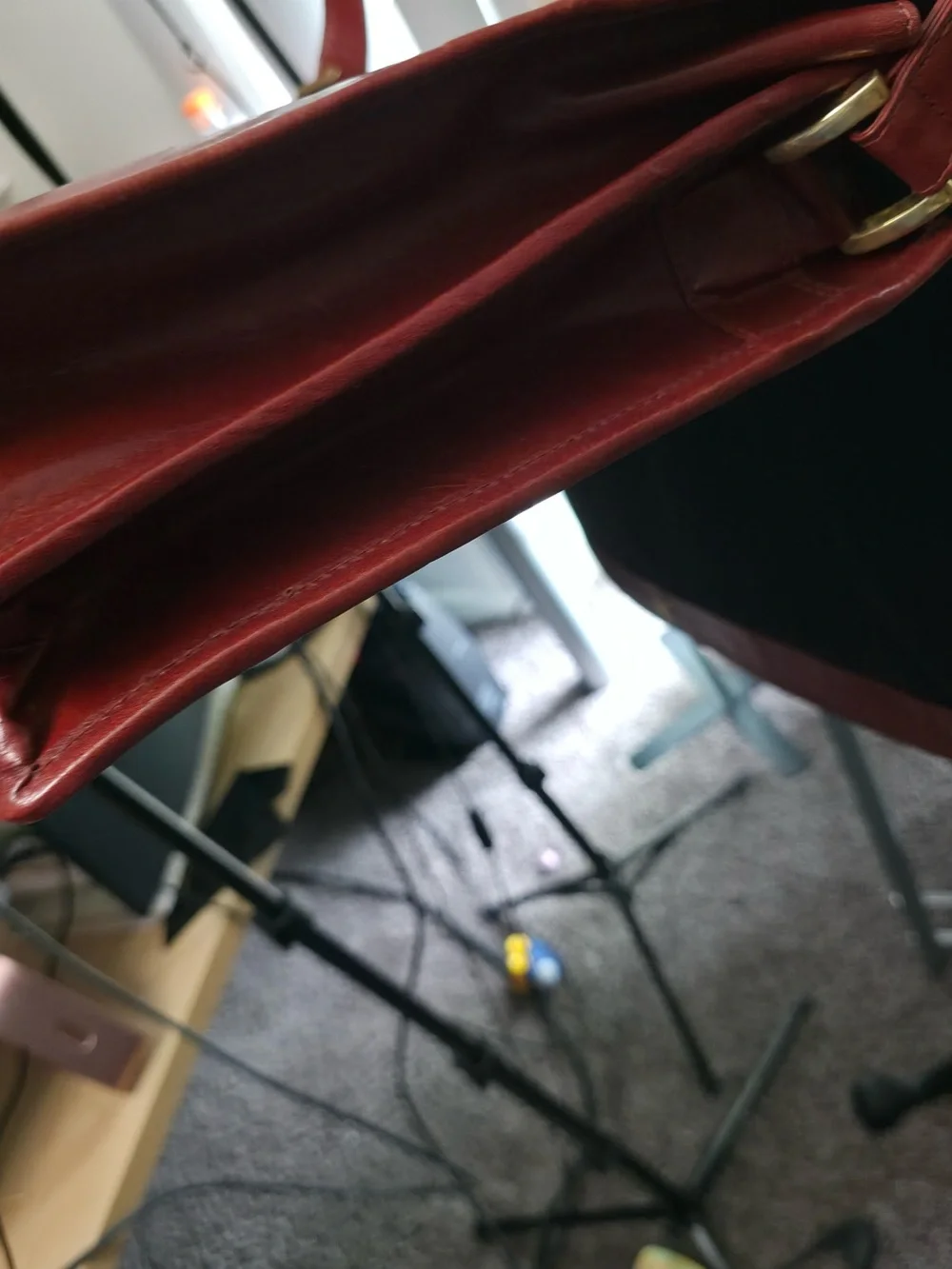 Classic Brown Leather Crossbody Bag - Unbranded